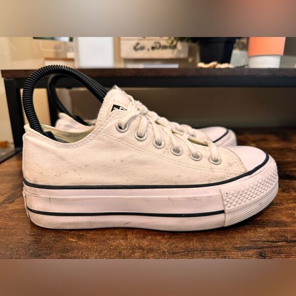 Converse all Stars Chuck Taylor’s Platform size 6 - Picture 13 of 13